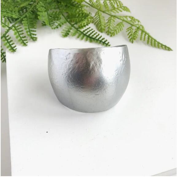 Silver Cabochon Cuff - Picture 1 of 3